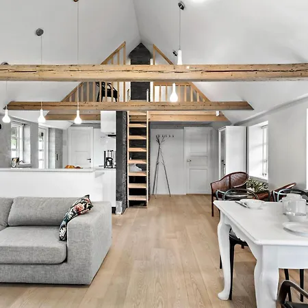 Hébergement de vacances 2 Bedroom Cozy In Haarby