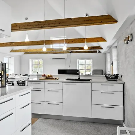 2 Bedroom Cozy In Haarby Hébergement de vacances Hårby